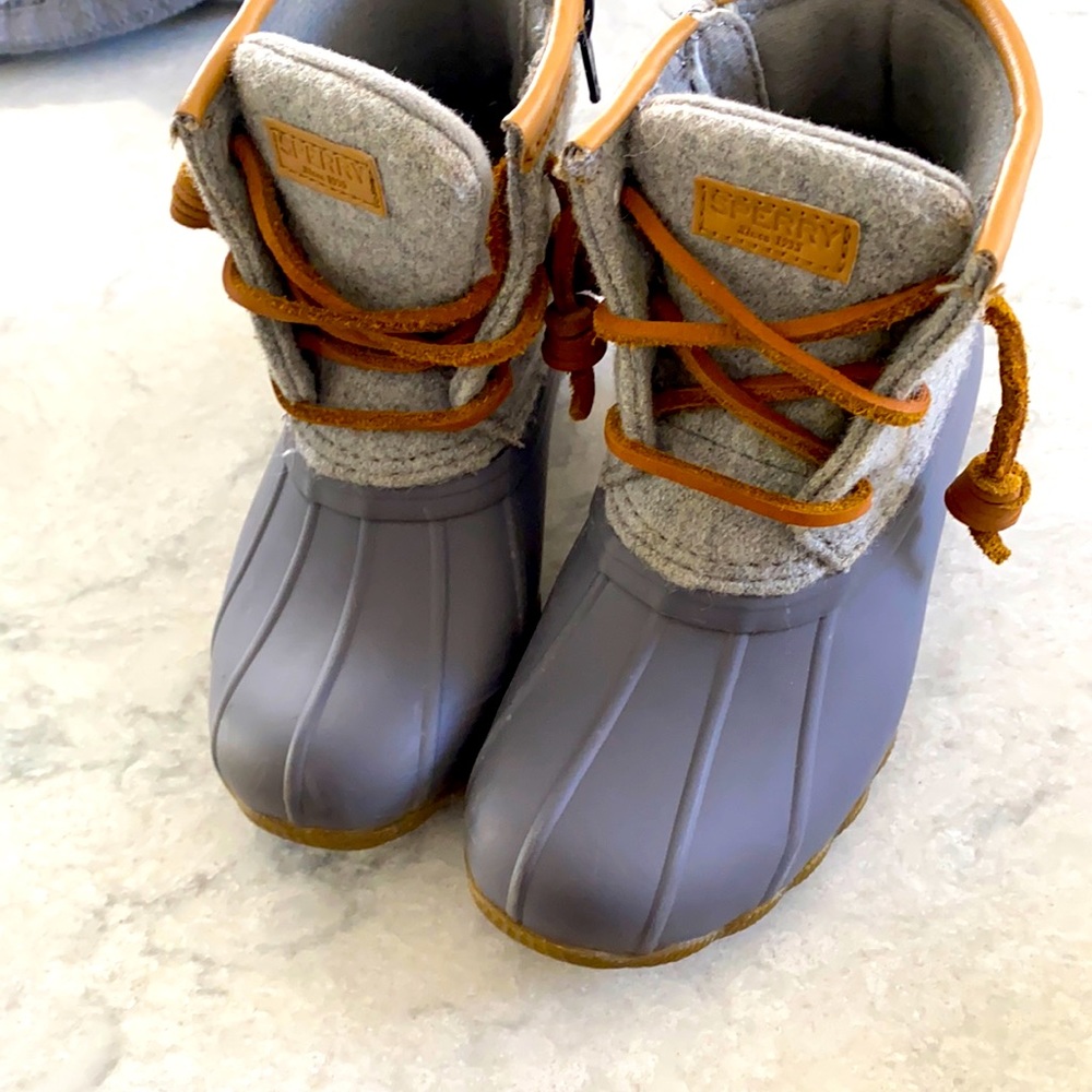 Sperry toddle boots size 10 - girls but color is unisex